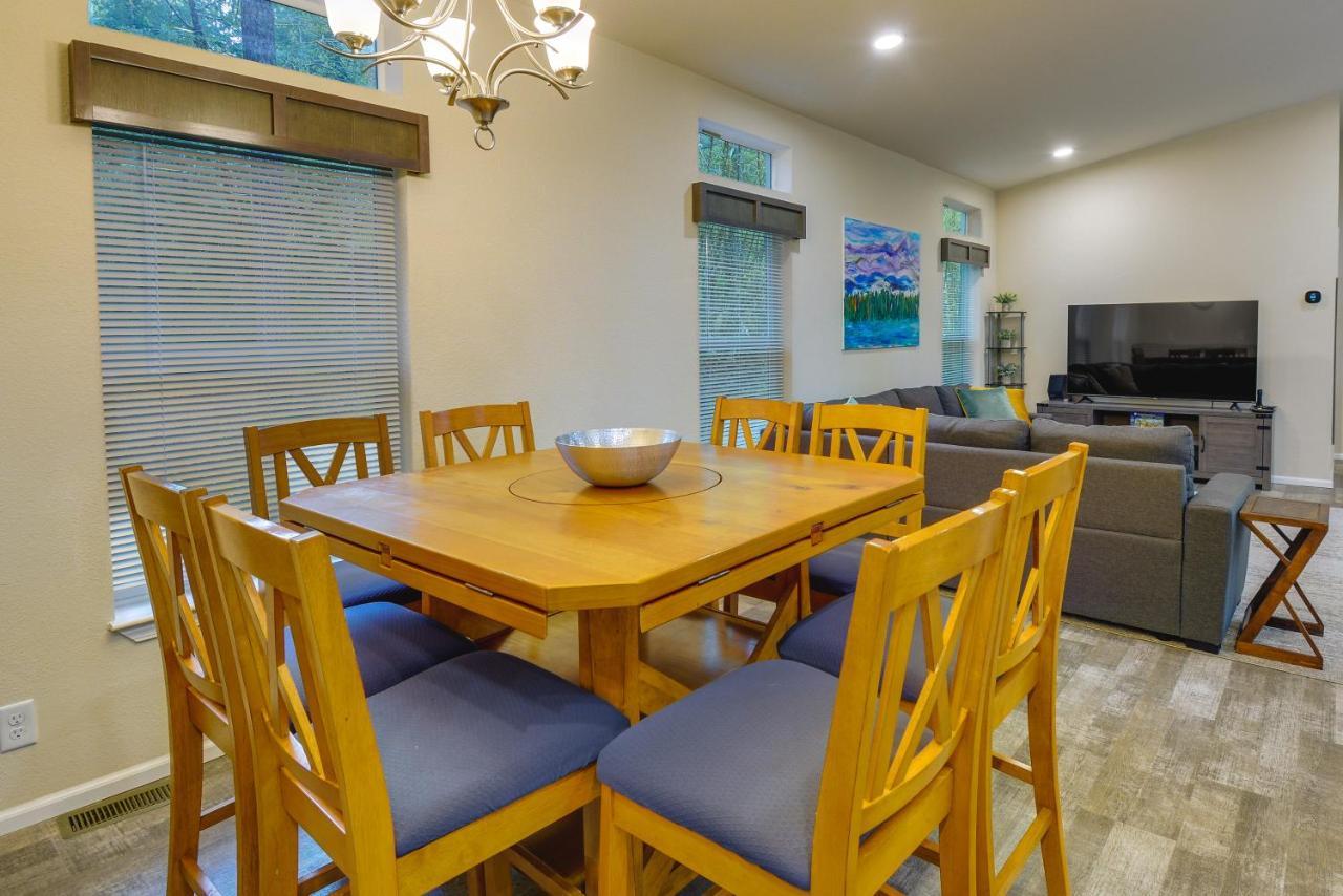 Hoodsport Vacation Rental With Private Lake Access! Экстерьер фото